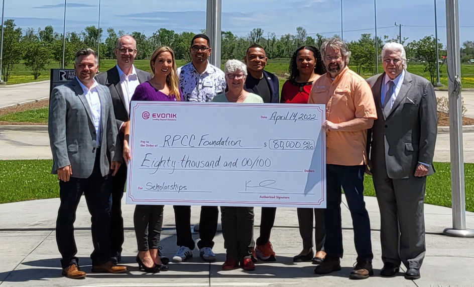 Representatives of Evonik and River Parishes Community College (RPCC) celebrate Evonik’s $80,000 donation to fund two scholarships for process technology students in Reserve, La.