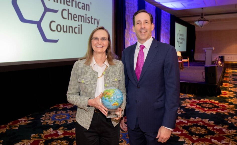 Bonnie Tully, Evonik's president North America region, and Chris Jahn, president and CEO of the American Chemistry Council, with the ACC's 2023 Sustainability Leadership Award in the Product Safety, Innovation & Transparency category.